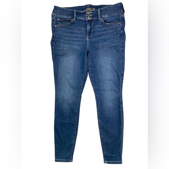 torrid Denim - Torrid Medium Wash Mid Rise Jegging Size 14 Tall